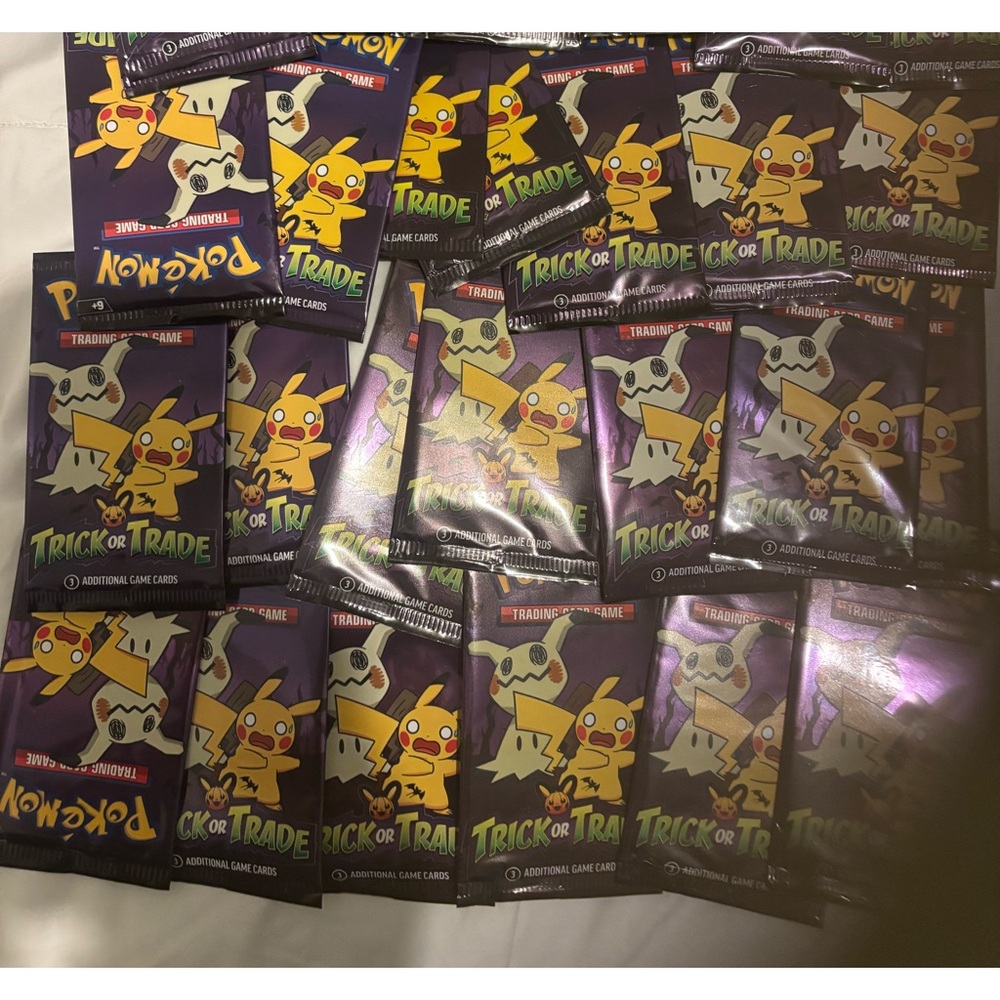 Pokemon Trick or Trade Purple and Yellow Card  20 Packs